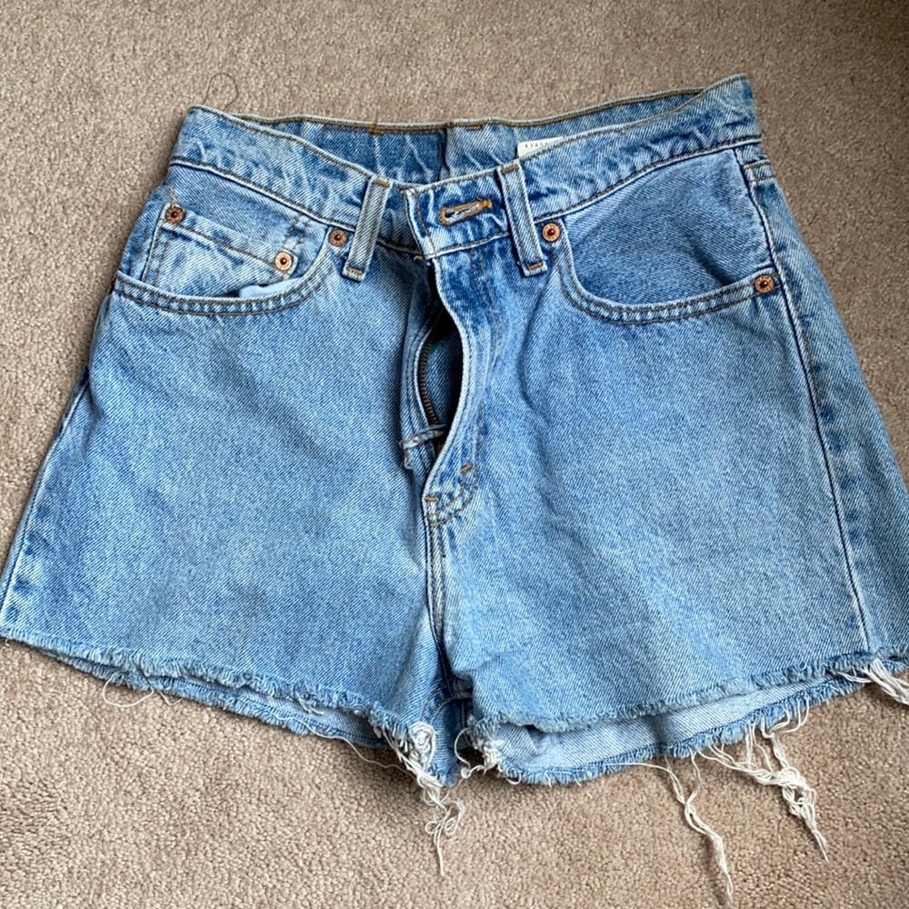 GUC Levi’s jeans shorts